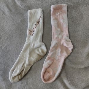 Set of pink Nike socks